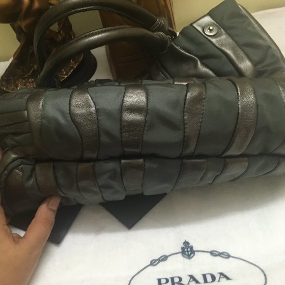 Authentic Prada Tessuto Nappa Grey & Silver Tote - Picture 6 of 16
